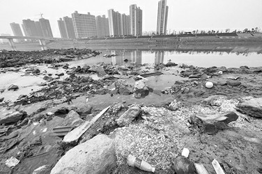 洗衣水、餐飲水、養(yǎng)殖尾水、泥漿水、醫(yī)療污泥…… 新版“水條例”“嚴(yán)管”這些污水